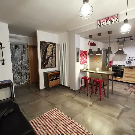 The Black Dog House Апартаменты *